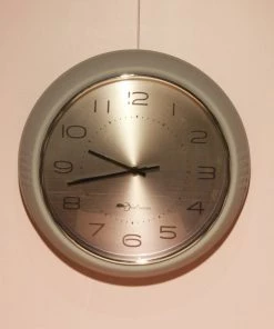 The-Golden-Triangle-India Vespa Wallclock - Grey