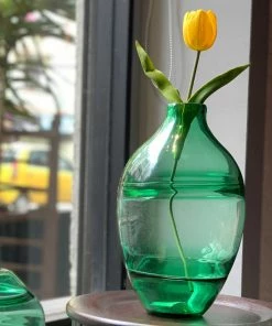 The-Golden-Triangle-India Roscoe Green Glass Vase