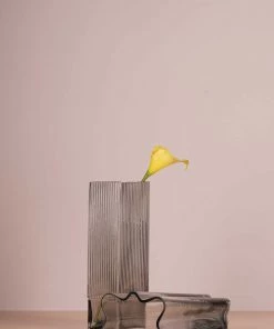 The-Golden-Triangle-India Adva Wave Glass Vase