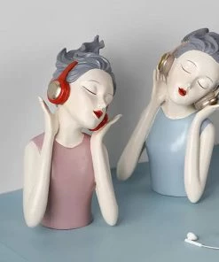 The-Golden-Triangle-India Olivia | Headphone Girl Figurine - Blue