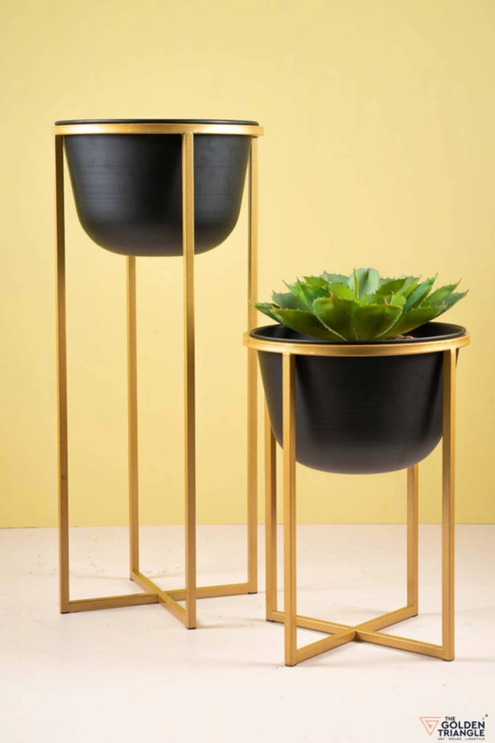The-Golden-Triangle-India Matt Black Pot Planter 3 The-Golden-Triangle-India Matt Black Pot Planter