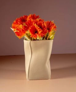 The-Golden-Triangle-India Nayo Nordic Ceramic Vase - Green Vases