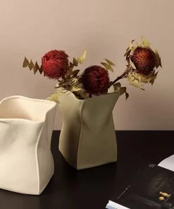 The-Golden-Triangle-India Nayo Nordic Ceramic Vase - Green Vases