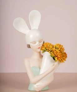The Golden Triangle India Sophia | Bunny Ears Girl With Bouquet - Green