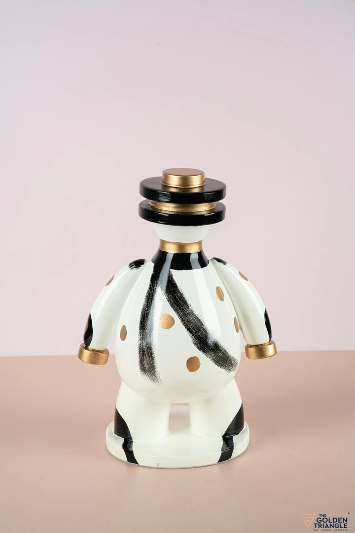 The-Golden-Triangle-India Artefacts Kapelo - Tall Hat Man - Polka Dots 3 The-Golden-Triangle-India Artefacts Kapelo - Tall Hat Man - Polka Dots