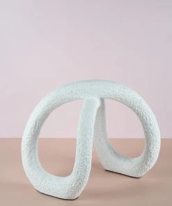 The-Golden-Triangle-India Knott Desktop Sculpture - White Artefacts