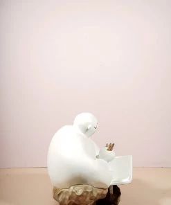 The-Golden-Triangle-India Crown Prince Reading A Book Artefacts