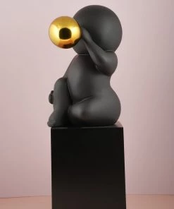 The-Golden-Triangle-India Bounty - One Folded Leg - Black