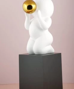 The-Golden-Triangle-India Artefacts Bounty - Sitting - White