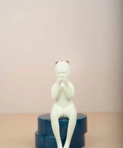 The Golden Triangle India Artefacts Girl Sitting On A Disk - Blue