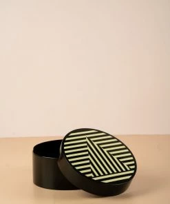 The-Golden-Triangle-India Greek Key Circular Box