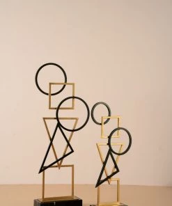 The-Golden-Triangle-India Artefacts Intertwined Geometric Artefact