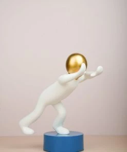 The-Golden-Triangle-India Willy - Surfing Figurine