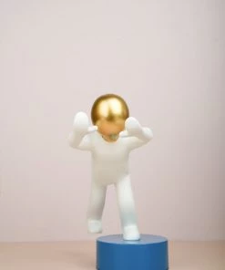 The-Golden-Triangle-India Willy - Surfing Figurine