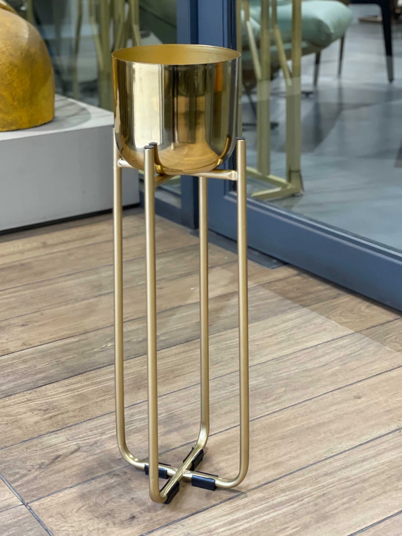 The-Golden-Triangle-India Planters Oakley Metal Planter - Gold 6 The-Golden-Triangle-India Planters Oakley Metal Planter - Gold