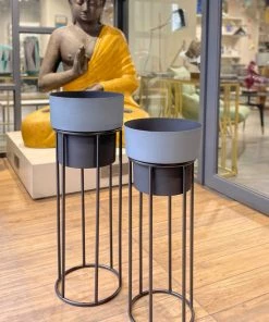 The-Golden-Triangle-India Arzola Two Tone Planter - Black & Gray 11 The-Golden-Triangle-India Arzola Two Tone Planter - Black & Gray