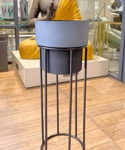 The-Golden-Triangle-India Arzola Two Tone Planter - Black & Gray 10 The-Golden-Triangle-India Arzola Two Tone Planter - Black & Gray